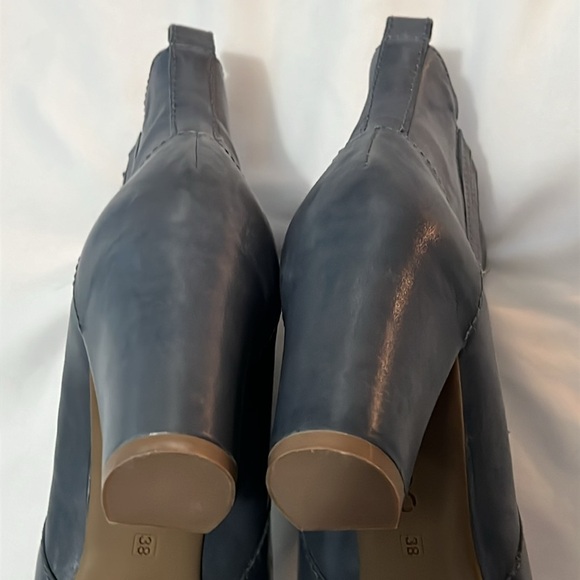 Ecco Blue Leather Chelsea Boots - Picture 8 of 9